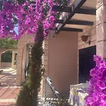 Bougenvilia Tomas Apartahotel