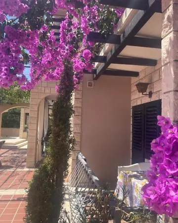 Bougenvilia Tomas Апарт-отель