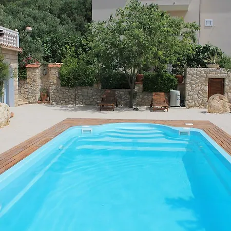 Apart Otel Bougenvilia Tomas Tučepi