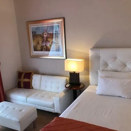 Апарт-отель Bougenvilia Tomas Тучепи