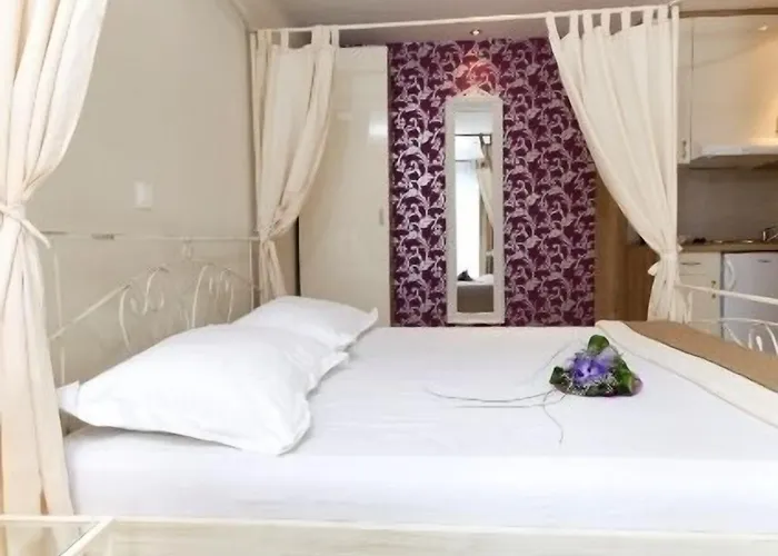 Bougenvilia Tomas Aparthotel