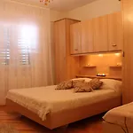 Bougenvilia Tomas Tučepi