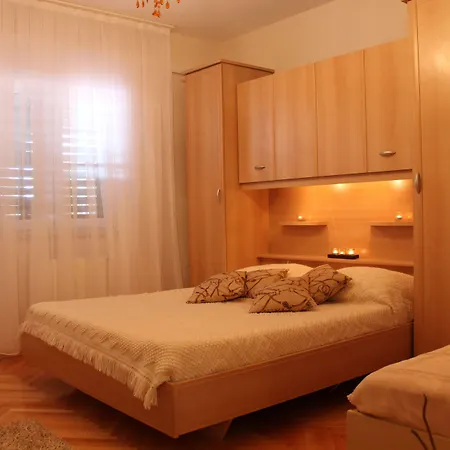 Bougenvilia Tomas Tučepi